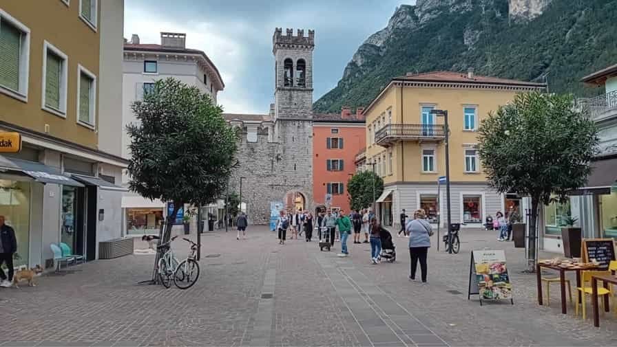 Photo 21, Viale Roma, 38066 Riva del Garda TN, Italy (September 2024)