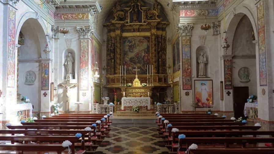 Photo 14, Chiesa dei Santi Pietro e Paolo Apostoli, Via Marconi, 25070 Anfo, Italy (October 2018) Photo 8, Photos taken in Parrocchia S. Francesco in Acqui Terme, Italy May 2022