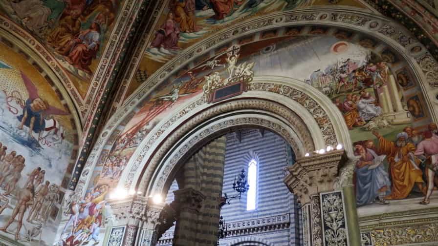 Photo 23, Duomo di Orvieto, Piazza del Duomo, 05018 Orvieto, Italy (April 2018) Photo 8, Photos taken in Parrocchia S. Francesco in Acqui Terme, Italy May 2022