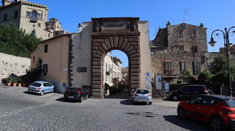 Photo 37, Piazza S. Giovanni, 01023 Bolsena, Italy (September 2019)