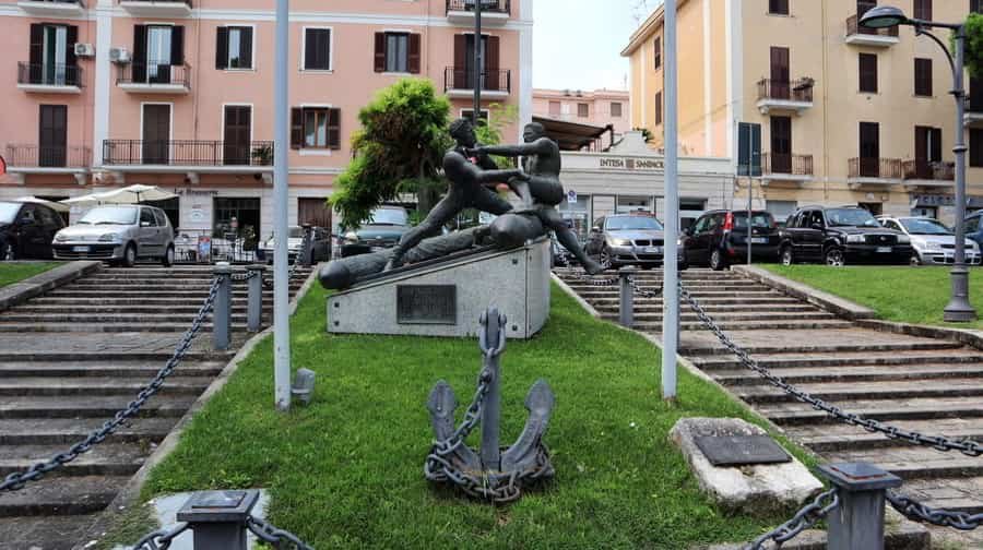 Photo 8, Piazza della Libertà, 04024 Gaeta, Italy (September 2019) Photo 8, Photos taken in Parrocchia S. Francesco in Acqui Terme, Italy May 2022